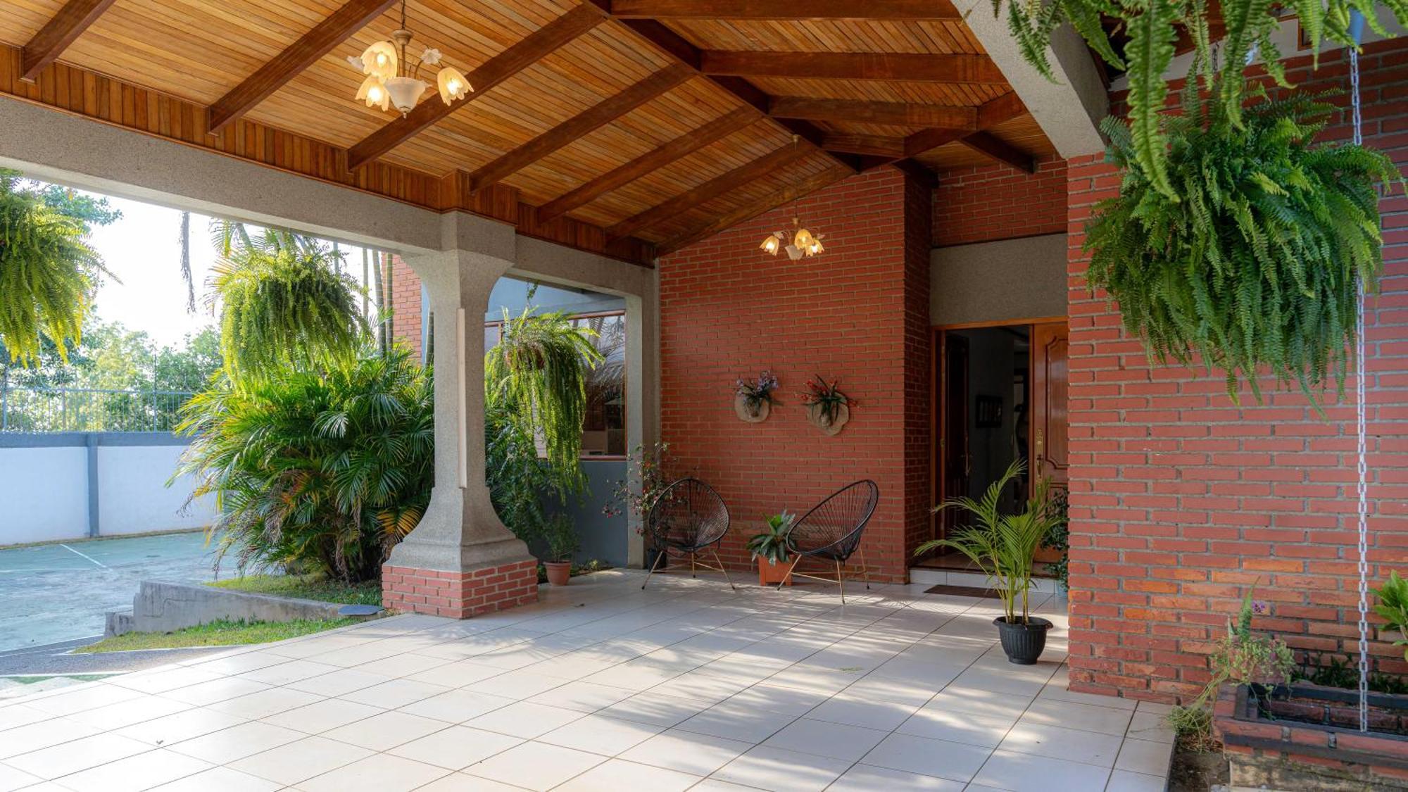 לינה וארוחת בוקר הרדיה Casa Familiar La Tortuga מראה חיצוני תמונה